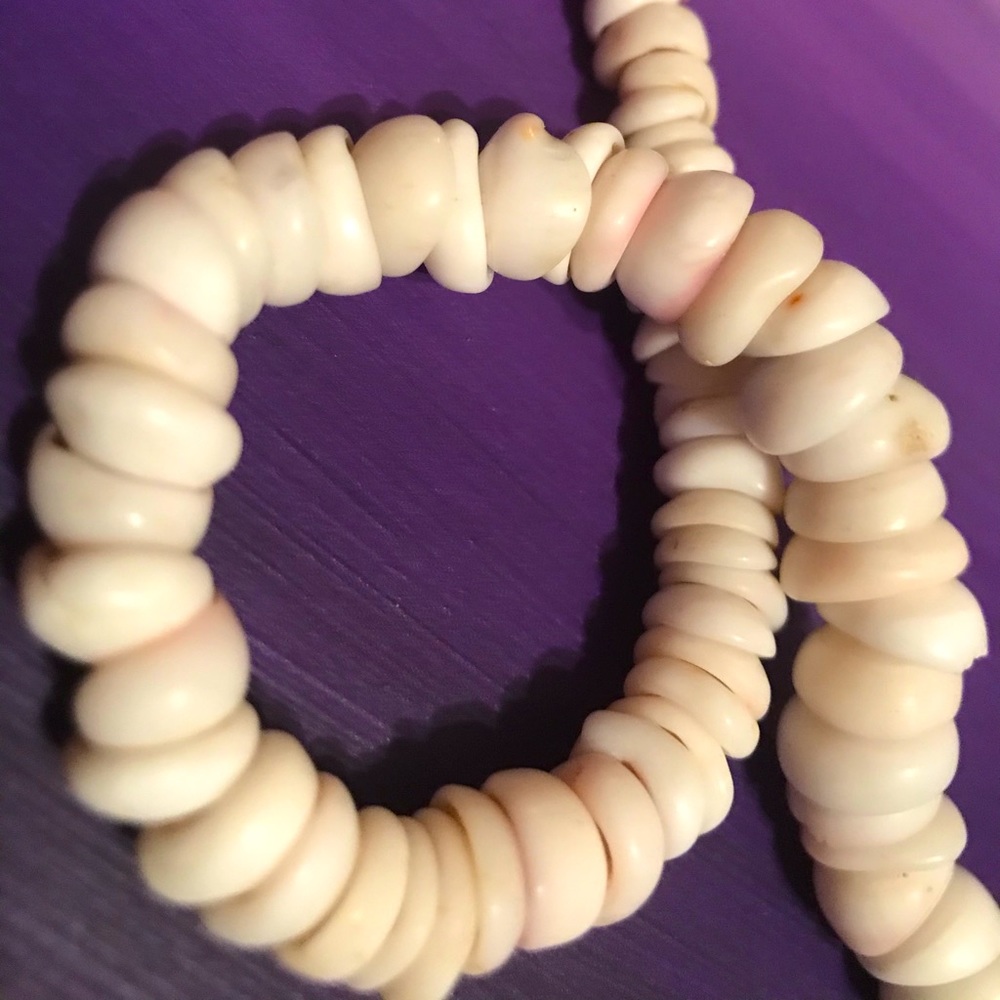 Genuine Puka Shell Necklace, Gorgeous Color - Picture 2 of 9